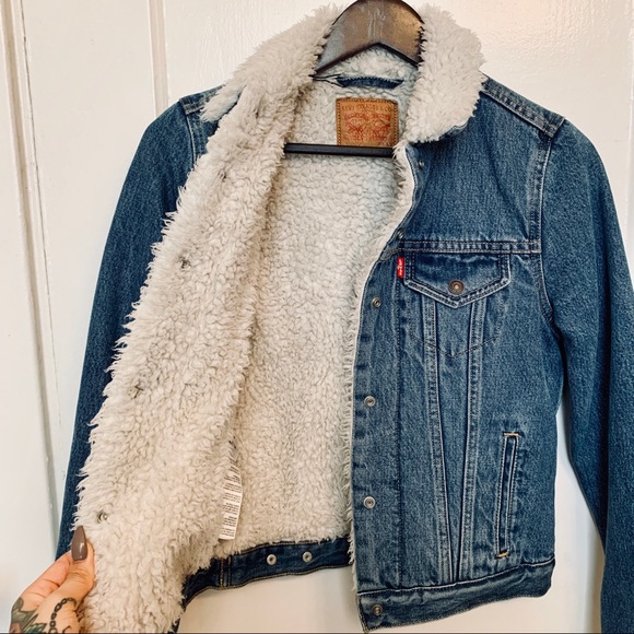Levi’s Sherpa Trucker Jacket mid blue - Picture 4 of 6